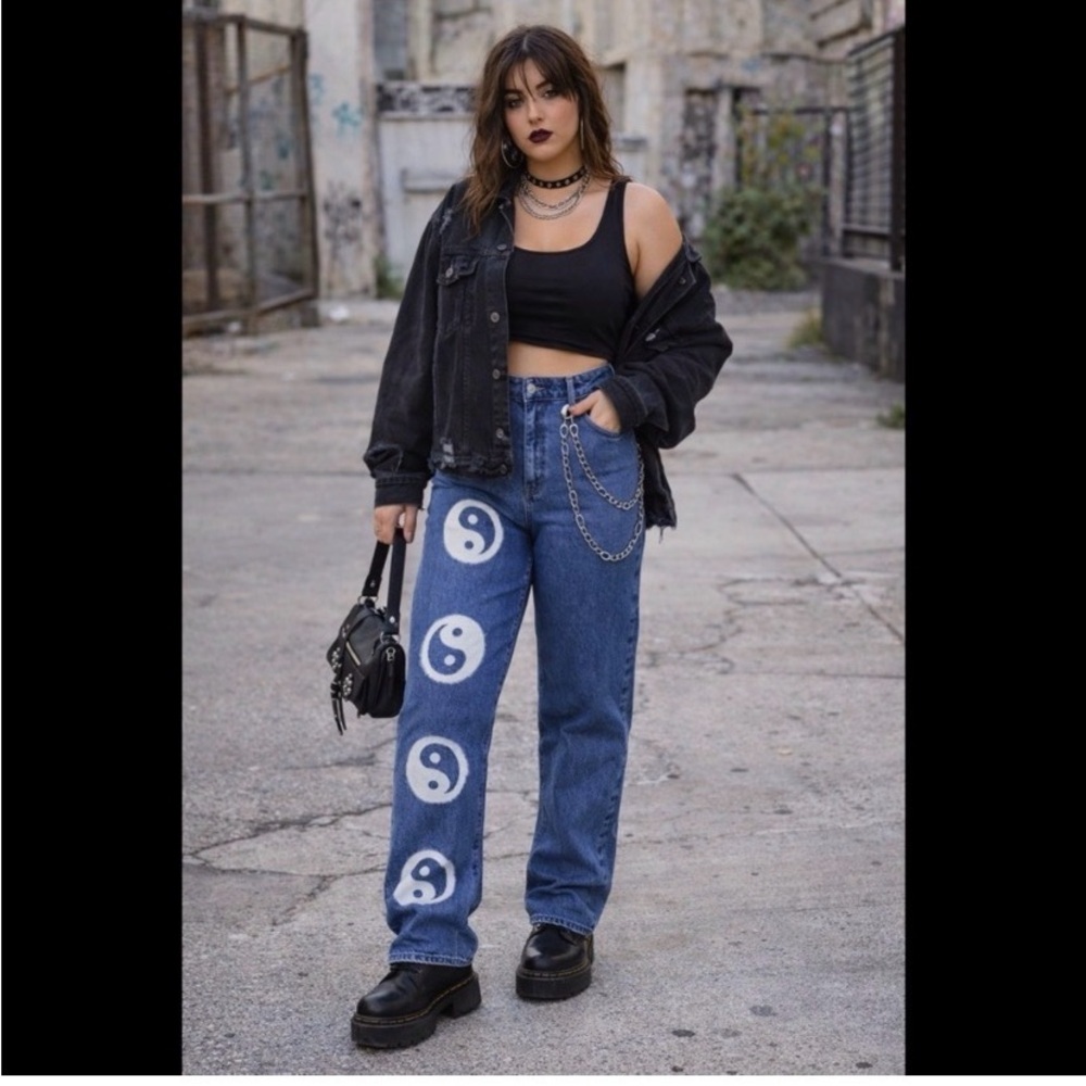 PACSUN Yin Yang 90’s Boyfriend Jeans - Picture 2 of 10